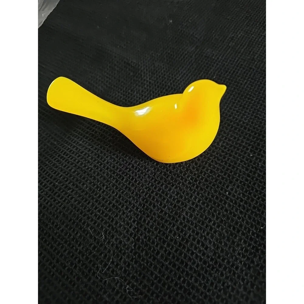 Handmade Resin Bird Yellow Decoration Gift. 592‎